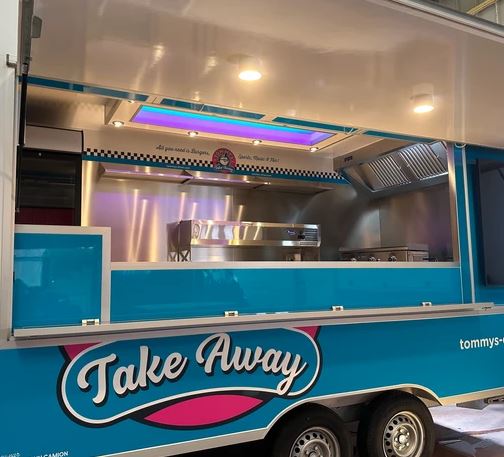 Remorque snack 4.20m personnalisable à votre image_1