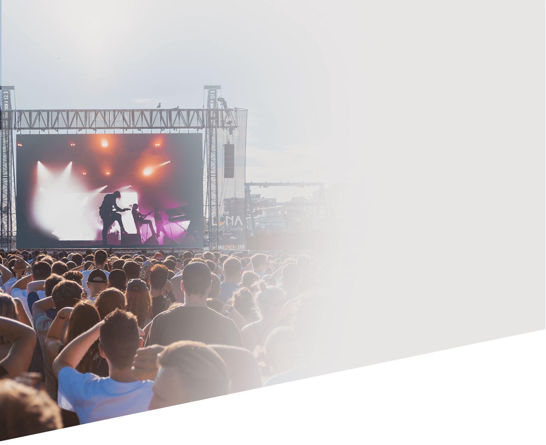 Écran LED extérieur Outdoor avec connectique Wi-Fi intégrée - Utilisation jusqu'à 100 000 heures - Résolution optimale et haute luminosité_1