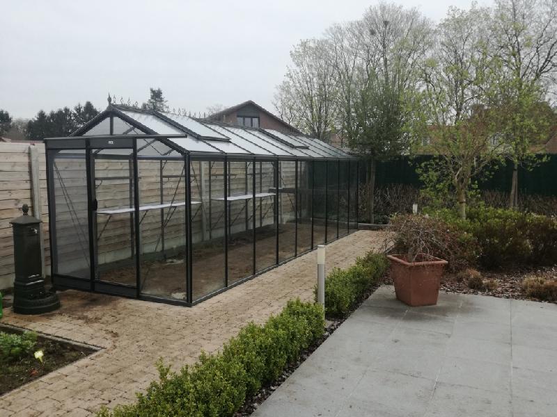 R2 serres à parois droites - toiture et parois en verre sécurit 4 mm - structure en aluminium avec embase autoportante_1