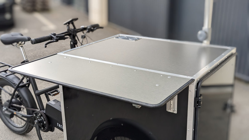 Triporteur stand animation  modulable adapté aux événements, campagnes de sensibilisation ou actions de terrain_1