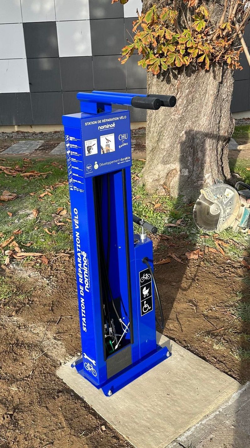 Station de réparation vélos libre-service pour collectivités - Pompe à main fournie - Référence BTIBSCANDIC_1