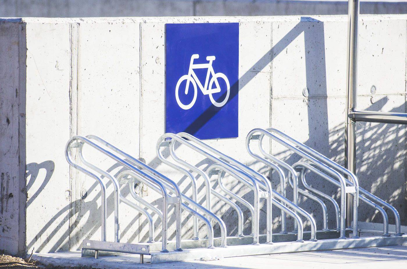 Porte-vélos Arvelo VBF06 - en acier galvanisé à chaud avec ancrage recommandé_1