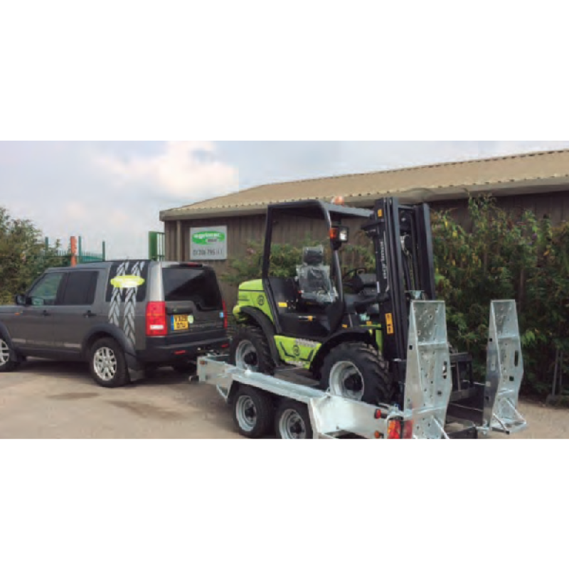 Chariot Élévateur Tout-Terrain TW17 idéal pour les terrains difficiles en Rhône-Alpes et Isère   -  disponible en achat neuf et en location de courte à longue durée_1