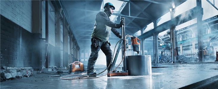 Systèmes de forage Husqvarna DM 220 - Foreuse électrique à main pour carottage à sec et à eau, ergonomique et précise_1