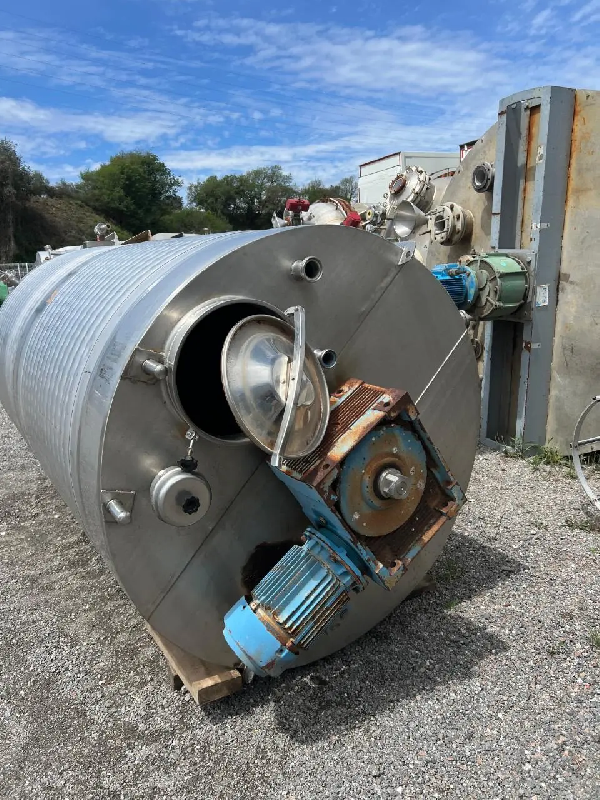 Cuve inox 5 000 litres avec agitation et veste d'occasion - référence : c8265_1