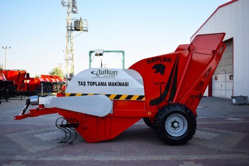 Épierreuse Kaplan 140 - Tutkunkardesler - largeur 140 cm - profondeur max. 30-35 cm - tamisage et déchargement hydraulique_1