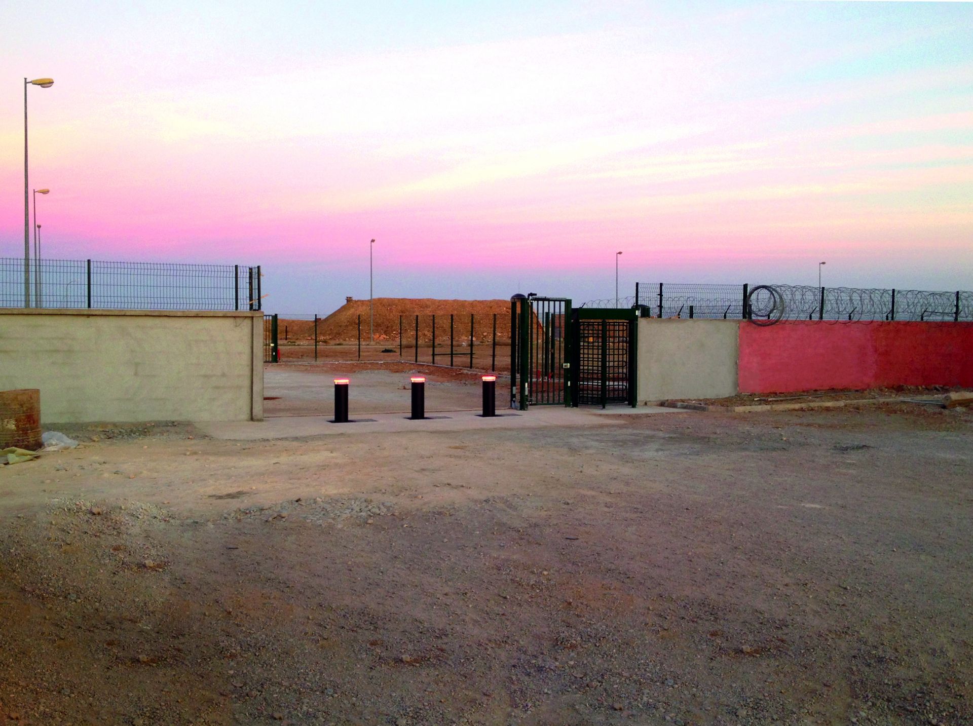 Borne escamotable automatique à motorisation électrique conçue et brevetée par BES_1