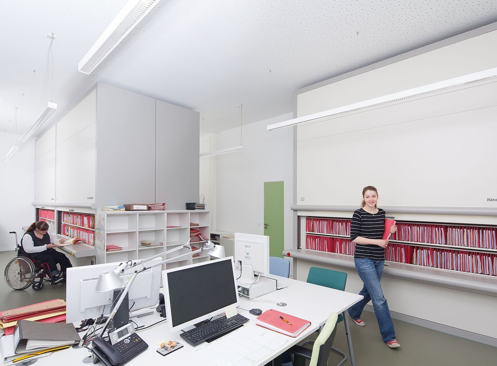 CLASSEUR ROTOMAT® Hanel, armoire automatisée rotative pour l'administration et la gestion des dossiers_1
