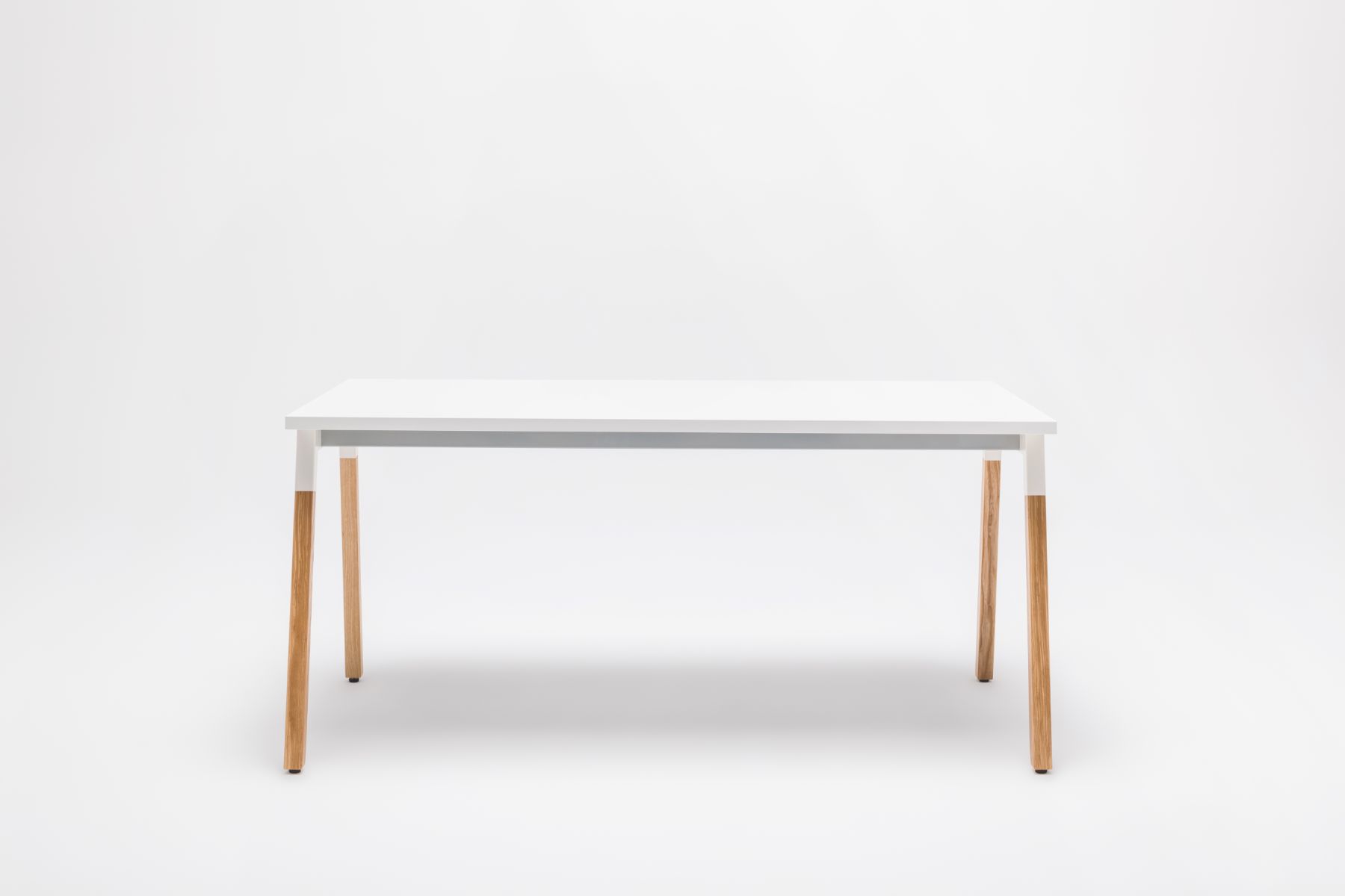 Bureau droit avec plateau mélaminé 28 mm - BOW04 - pieds en bois de frêne et options personnalisables_1