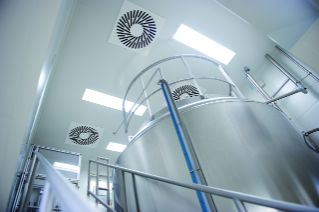 Groupe d'eau glacée Daikin EWAD-CZXL - monovis Inverter à condensation par air - haute efficacité_1