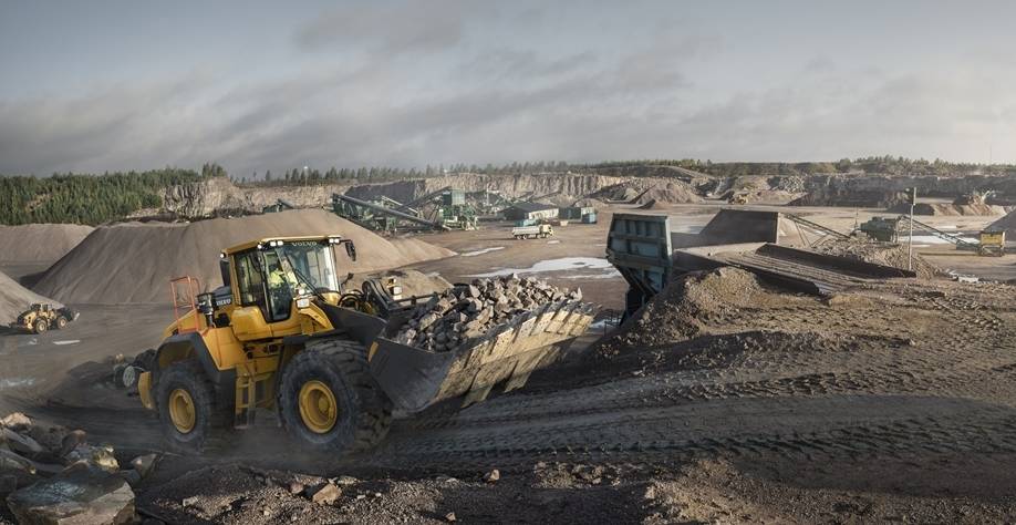 L150H CHARGEUSES SUR PNEUS VOLVO 3,4 - 14 M³ /  24 100 - 25 600 KG_1