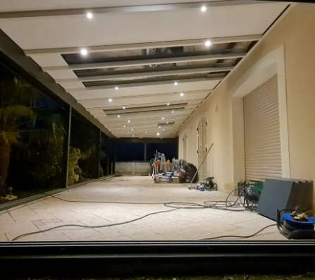 Préau en aluminium sur mesure - économique et écologique - adapté à votre habitation_1