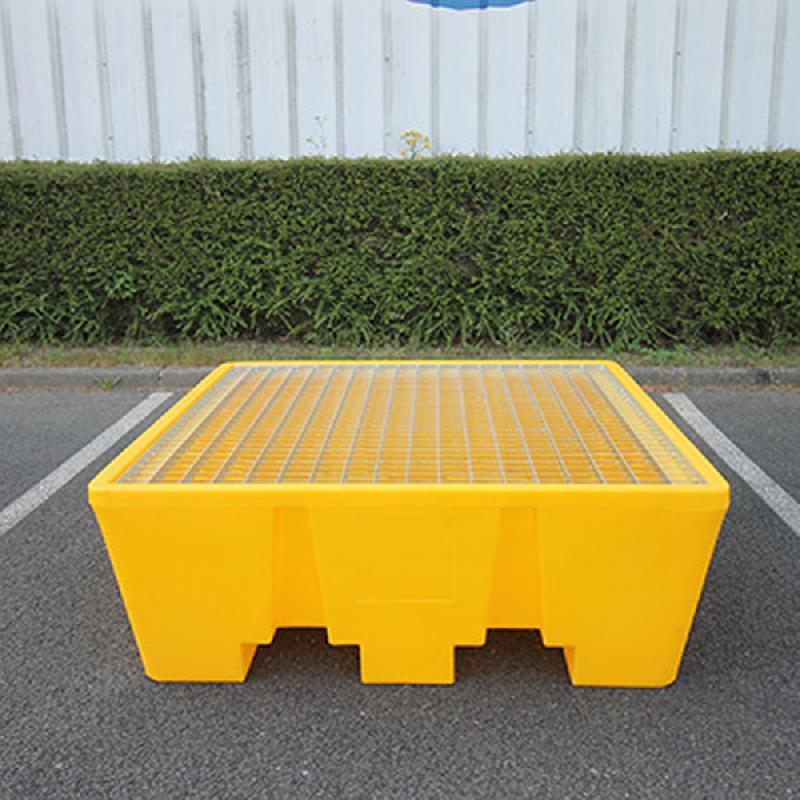 Bac de rétention pour 4 fûts - 475L - PEHD - caillebotis acier - Plast'Up Rotomoulage - fabrication française_1