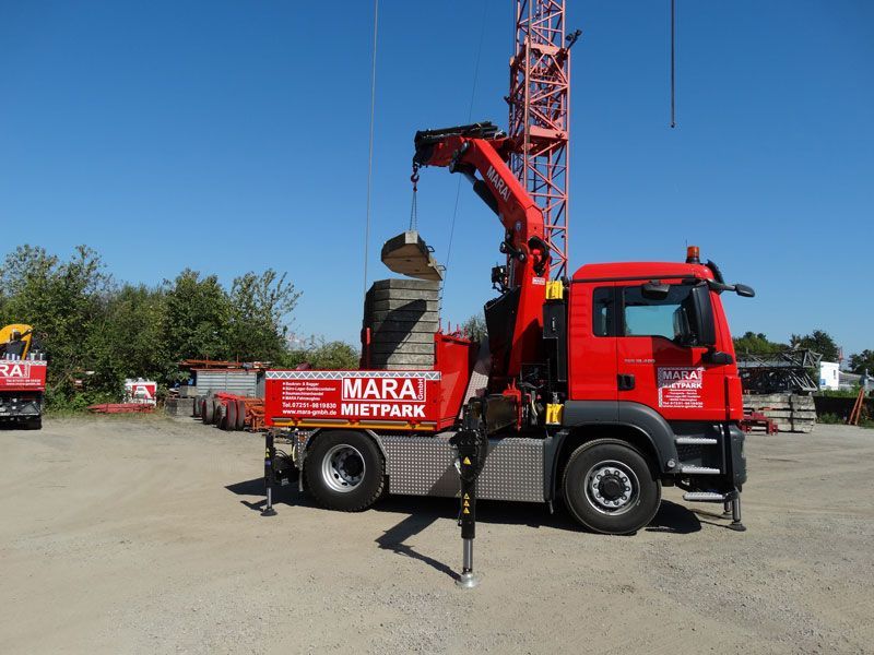 Grue auxiliaire medium 305 - Effer - pression 325 bar - capacité de levage entre 10 et 30 txm_1
