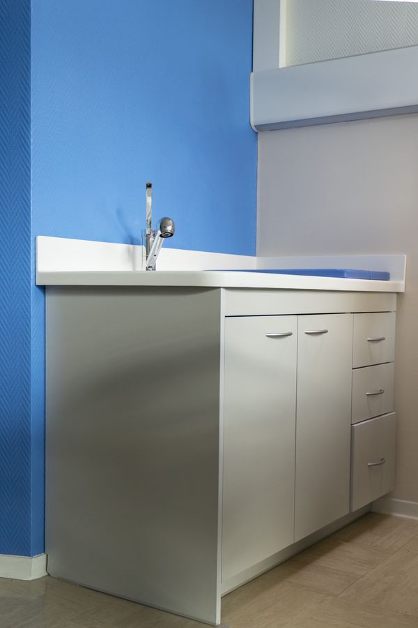 Meuble a langer maternite en corian garantie 10 ans_1