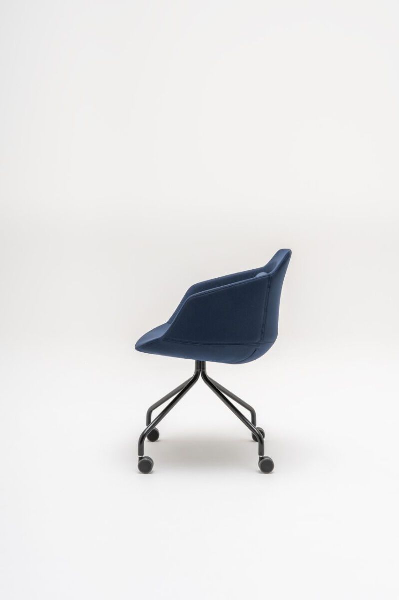 Chaise en mousse ininflammable ULTRA - Piétement à roulettes - Assise rembourrée - Charge max. 120 kg_1