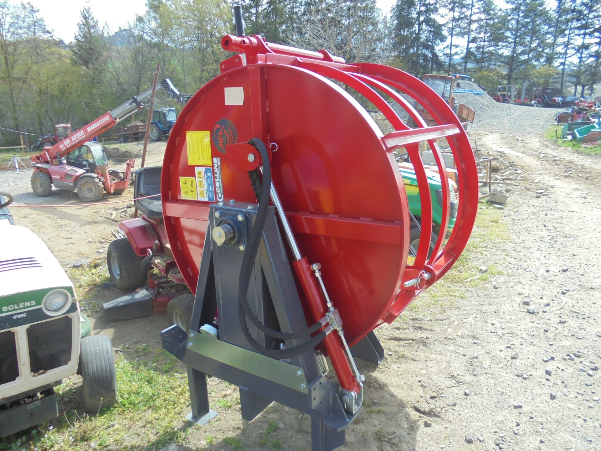 Fagoteuse collino à versement hydraulique_1
