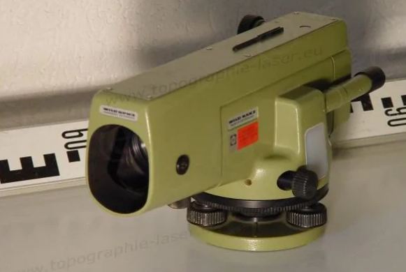 Niveau optique de précision Leica NA2 - 32x grossissement, précision 0.7mm - recommandé pour nivellements et contrôles sur ouvrages d'art_1