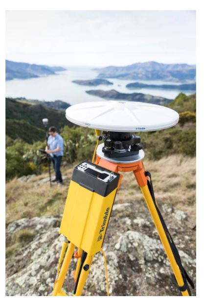 Récepteur GNSS avec la dernière technologie de positionnement de pointe - Trimble® R750_1
