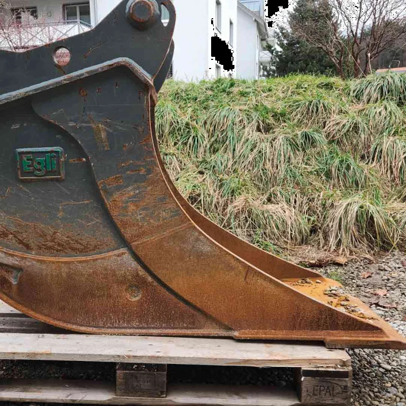 Godet de creuse tiltrotateur Egli ETL-TR 160-600 - OilQuick OQ 65 - MZG-4403587 - Année 2022_1