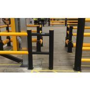 Barrière industrielle flexible avec portillon de sécurité coulissante_1