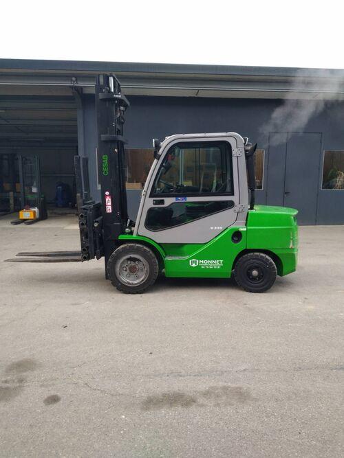 Chariot élévateur diesel CESAB M335D 2401 - disponible en occasion et en location de courte à longue durée_1