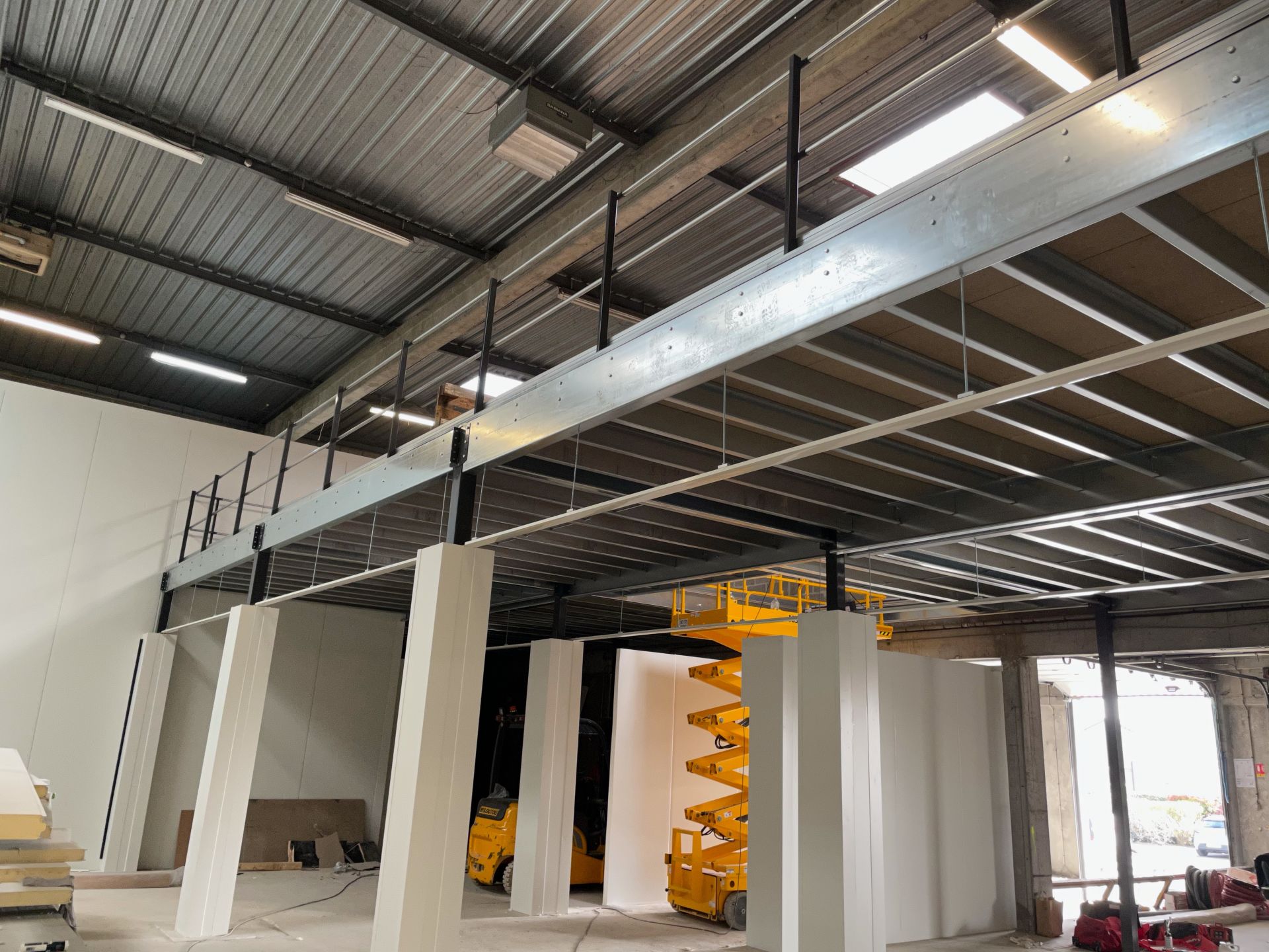 Plateforme poteaux 1 niveau - bccom rayonnage_1