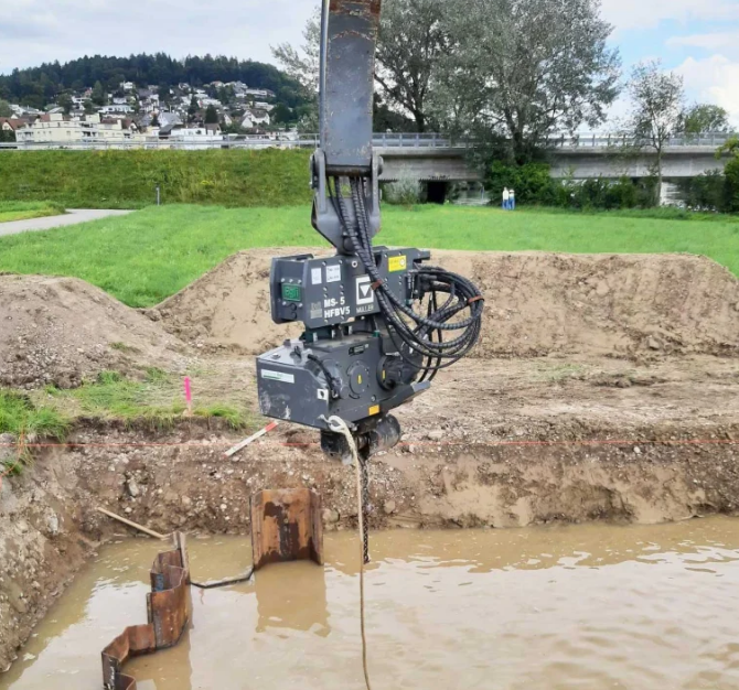 Vibrofonceur pour pelle - Compact et léger - Dès 6 tonnes_1