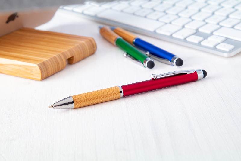 Stylo à bille stylet - plastique et bambou - finition métallique - encre bleue - couleur rouge_1