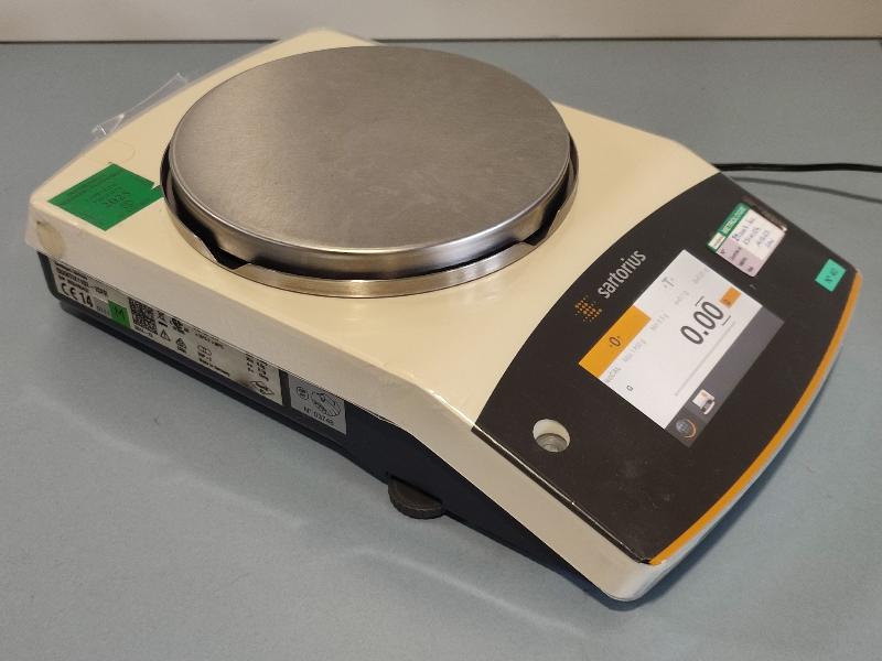 Balance de précision SARTORIUS QUINTIX 1102 1CFR  1100g / 0,01g_1