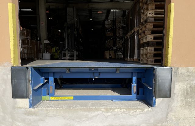 Butoir de quai - BUTDOCK 100 - Référence 93.950.889 - acier zingué avec plaque de choc 10mm et tampons résistants_1