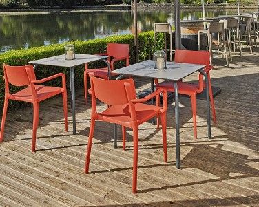 Mn-tow00-010x00 - chaises empilables Ezpeleta - polypropylène renforcé avec fibre de verre et embouts antidérapants_1