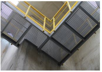 Structure légère et anti-corrosion en matériaux composites