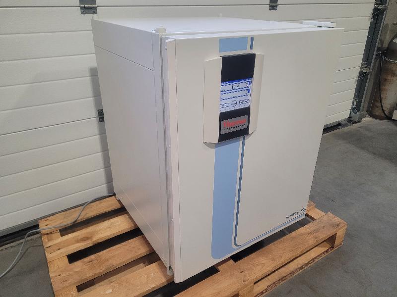 Incubateur / étuve à Co2 Thermo Scientific HERACELL 150i GP_1