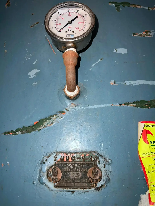 Cuve en fer 2300 litres_69 - référence : c11960_1