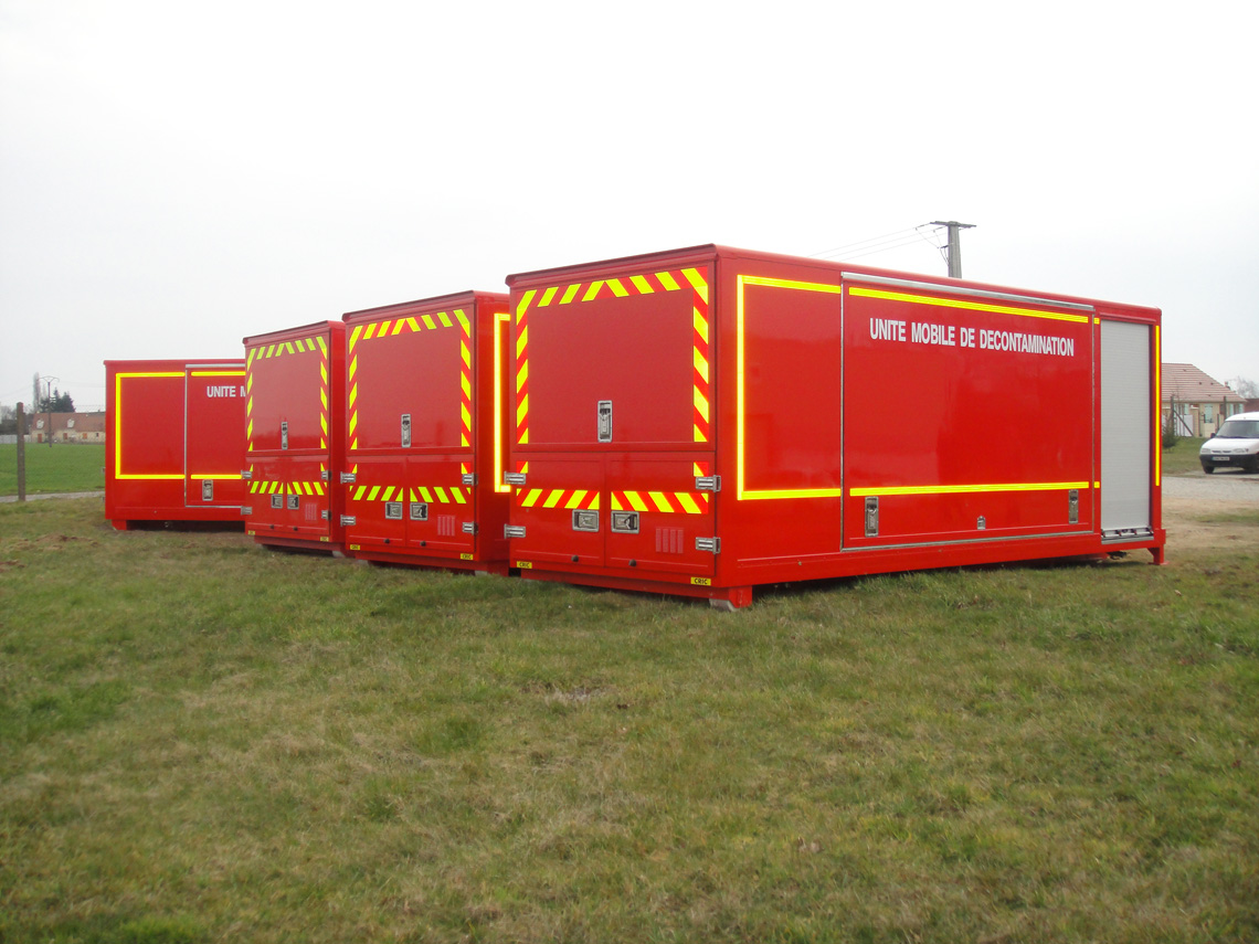 Unité de décontamination sur mesure, utilisé pour la décontamination des victimes à proximité des zones sinistrées - BERCE_1