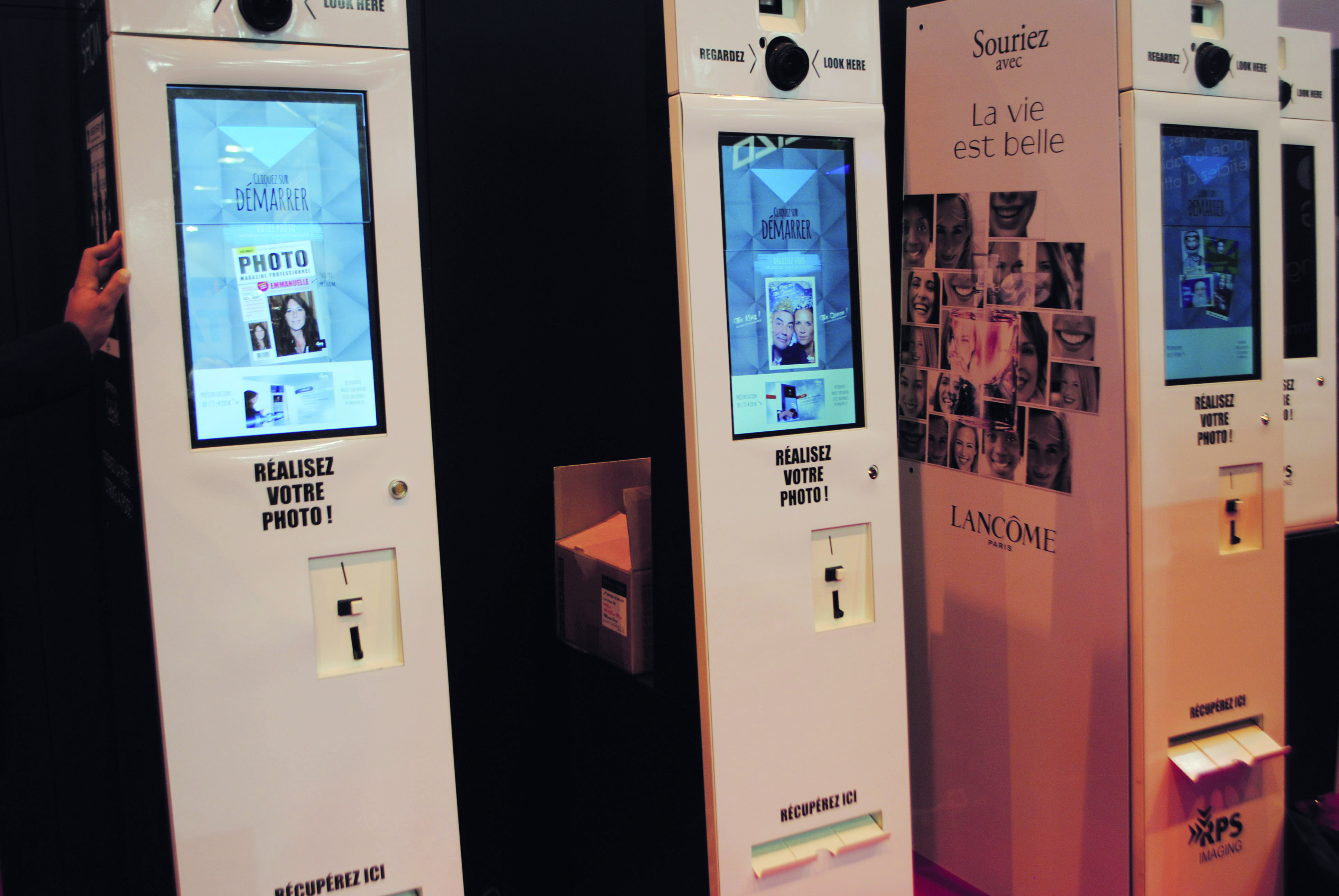 Borne photo Ikiosk Selfie - écran tactile 22 pouces - alimentation 230V/50 Hz monophasé - appareil photo reflex_1