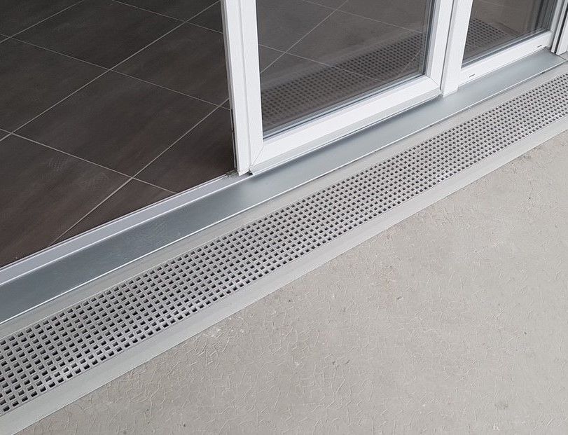 Seuil de porte PMR en polyester_1