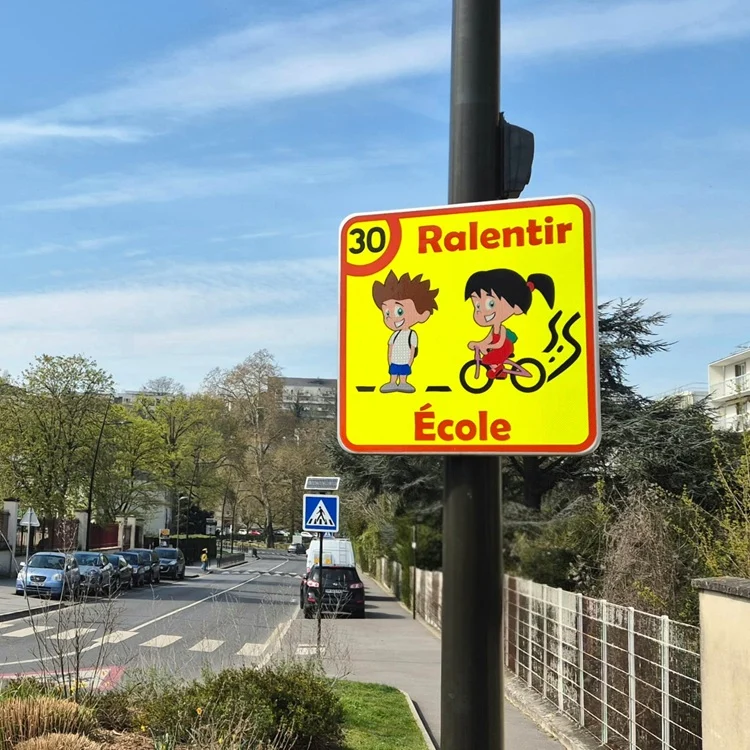 Panneau ralentir école jaune citron_1