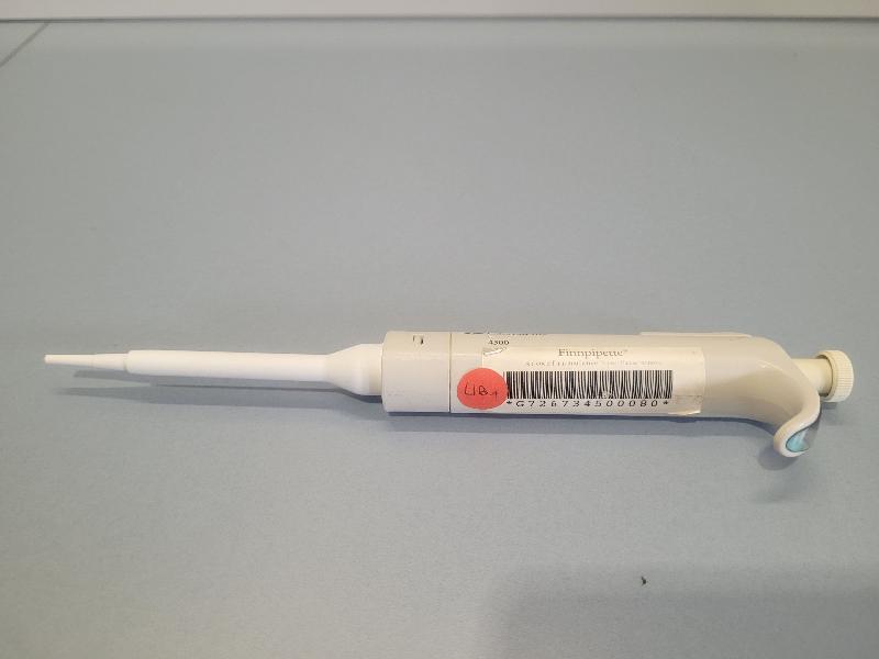 Pipette de laboratoire Thermo Scientific Finnpipette Model 4500, 20-200µl - Quantité 1_1