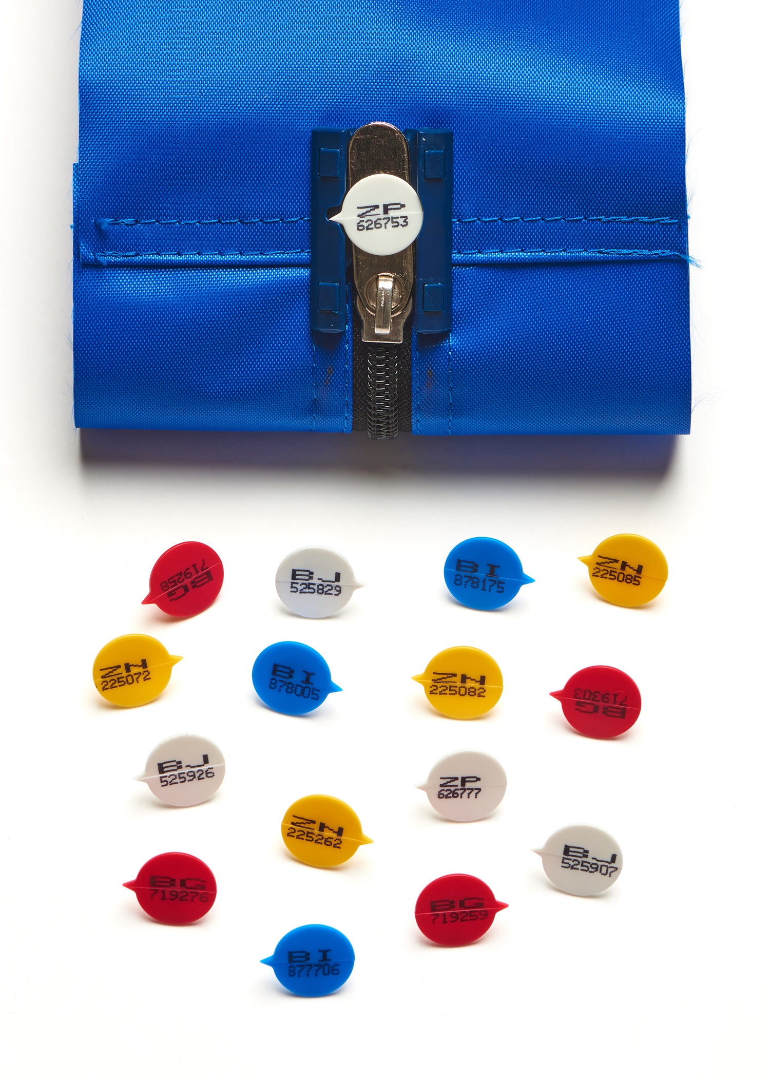 Scellé de sécurité rapide pion - Pack de 1000 pions - Référence 7996 - Polyester et PVC, personnalisable avec logo, code-barres et numérotation_1