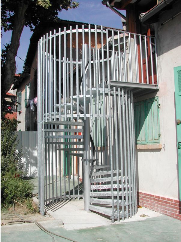 Escalier hélicoïdal hélicage - l'hélicoidal - diamètre du garde corps 42 mm_1