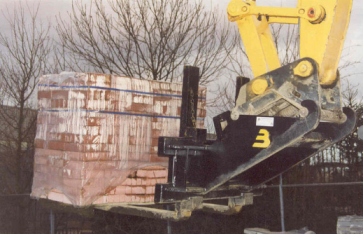 Fourches à palettes pour pelleteuses - Beco - pour toutes les marques et catégories jusqu'à 30 tonnes_1