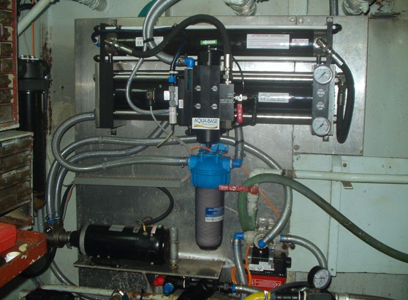 Dessalinisateur eau de mer Aqua-Base ES - SLCE Watermakers - 35 à 105 L/h, basse consommation, récupération d'énergie_1