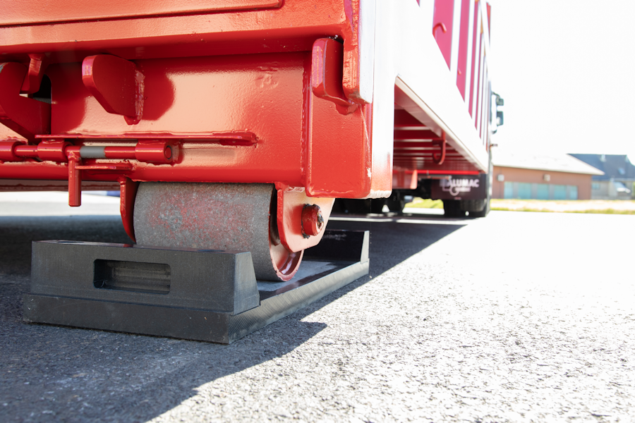 Plaque de calage sur mesure - empreintes, protections de sols et accessoires personnalisés_1