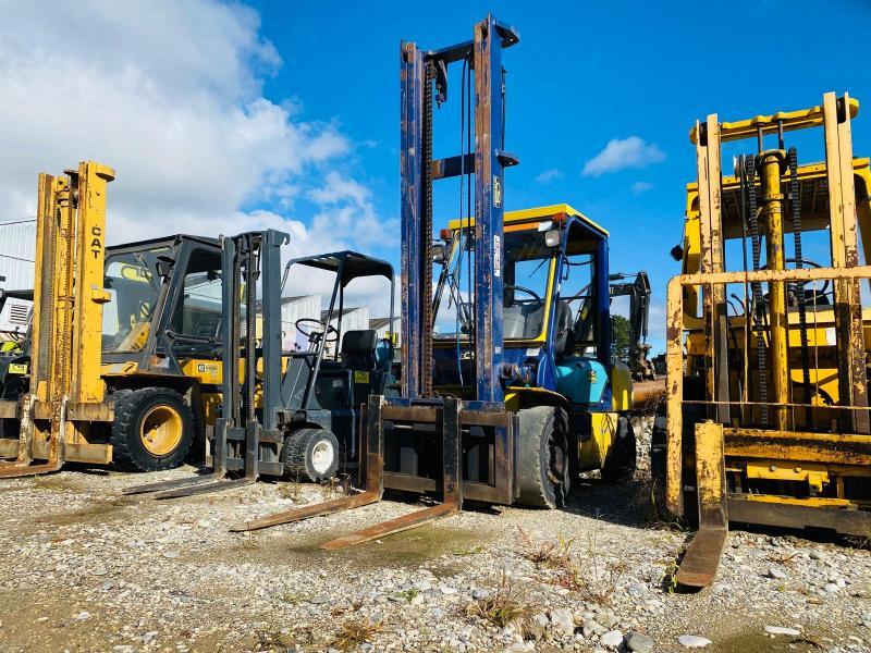 KOMATSU Chariot élévateur diesel FD30T14_1