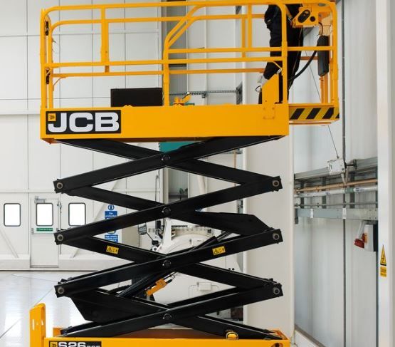 Nacelle ciseaux électrique compacte pour travaux en hauteur jusqu'à 10,10 m