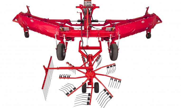 Machine agricole V-8000 destinée à l'andainage