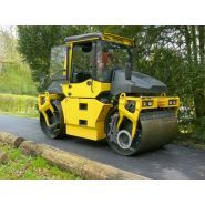 Bw 154 APO-4V rouleau tandem vibrant à pivot - Bomag - compactage asphalte - poids 7300 kg_1