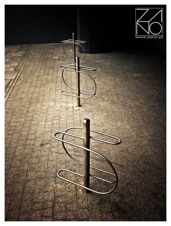 05.022 Arceau urbain spiral - Zano - en acier inoxydable ou noir - hauteur 75 cm - design unique_1